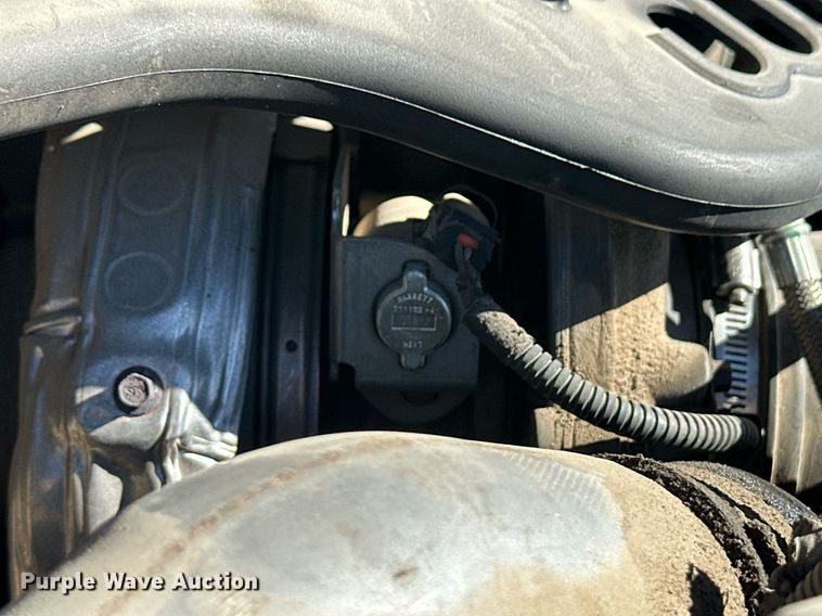 image for item ER8792 2004 Ford F450 Super Duty bucket truck