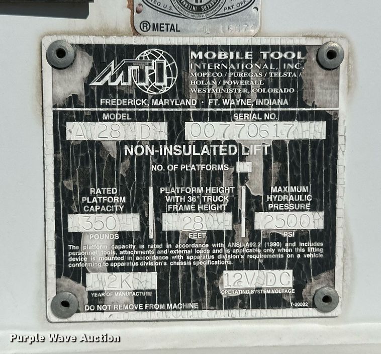 image for item ER8792 2004 Ford F450 Super Duty bucket truck