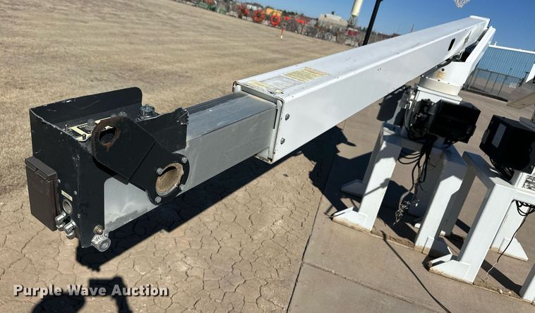 image for item ER8792 2004 Ford F450 Super Duty bucket truck