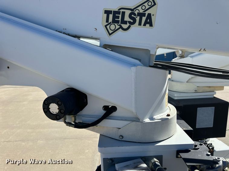 image for item ER8792 2004 Ford F450 Super Duty bucket truck