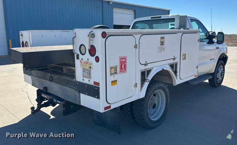 image for item ER8793 2001 Ford F450 Super Duty utility / service truck