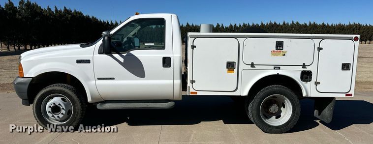 image for item ER8793 2001 Ford F450 Super Duty utility / service truck