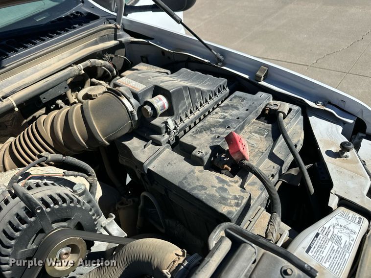 image for item ER8793 2001 Ford F450 Super Duty utility / service truck