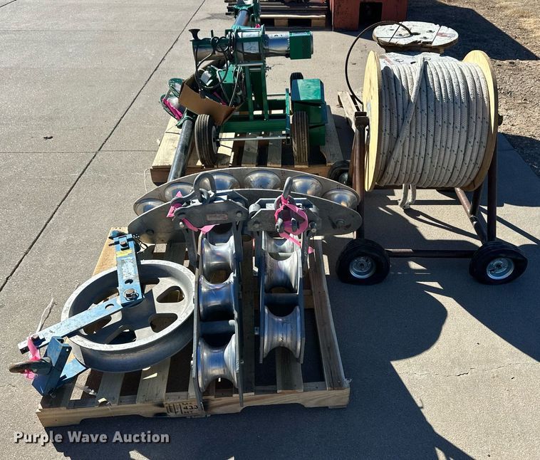 image for item ER8796 Greenlee 6800 Ultra Tugger cable puller