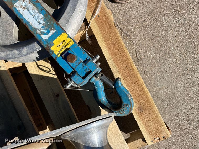 image for item ER8796 Greenlee 6800 Ultra Tugger cable puller