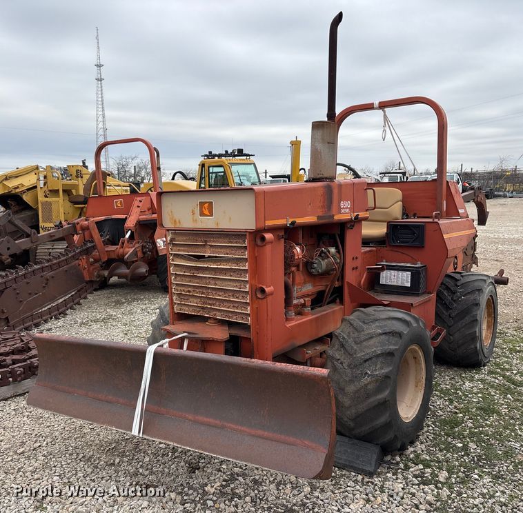 image for item EY9950 1985 Ditch Witch 6510DD trencher