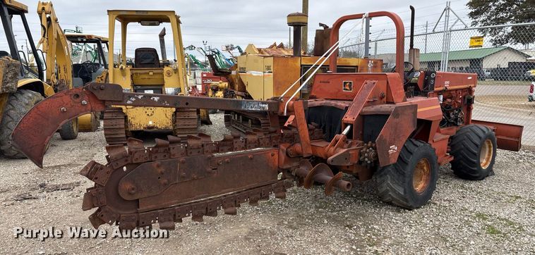 image for item EY9950 1985 Ditch Witch 6510DD trencher
