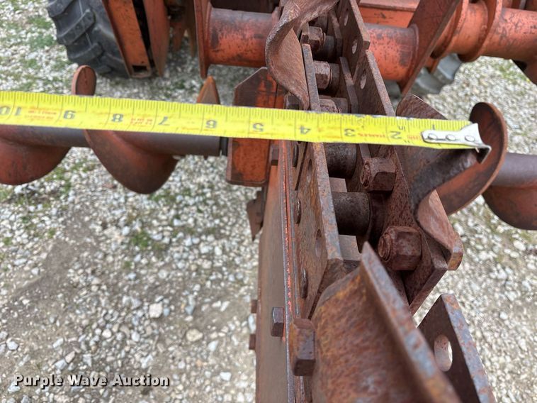 image for item EY9950 1985 Ditch Witch 6510DD trencher