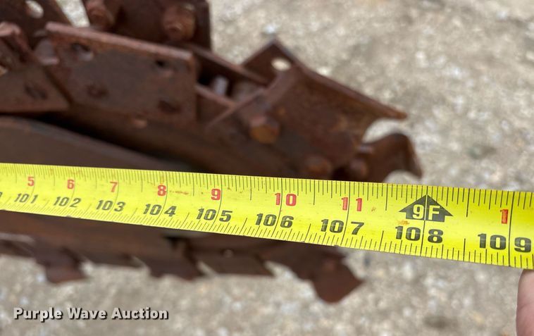 image for item EY9950 1985 Ditch Witch 6510DD trencher