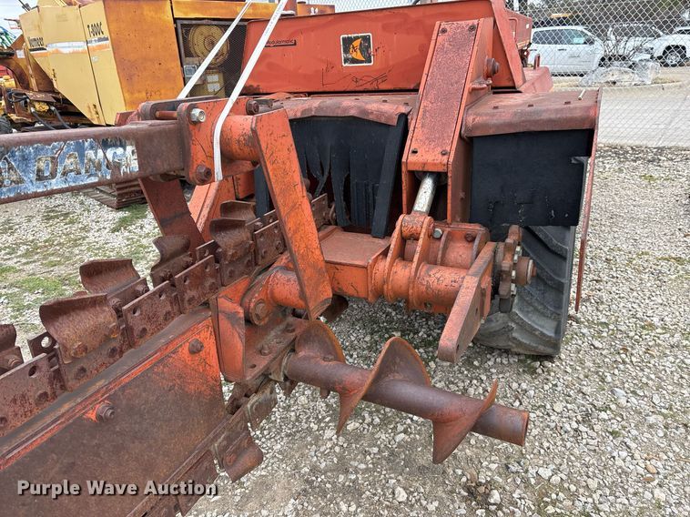 image for item EY9950 1985 Ditch Witch 6510DD trencher