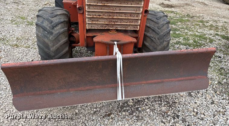 image for item EY9950 1985 Ditch Witch 6510DD trencher
