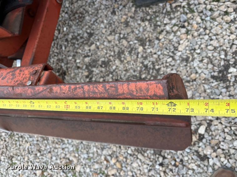 image for item EY9950 1985 Ditch Witch 6510DD trencher