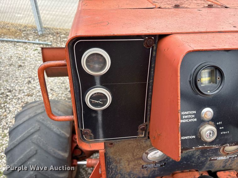 image for item EY9950 1985 Ditch Witch 6510DD trencher