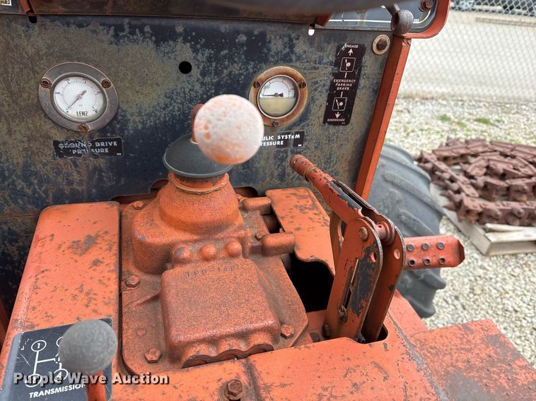 image for item EY9950 1985 Ditch Witch 6510DD trencher