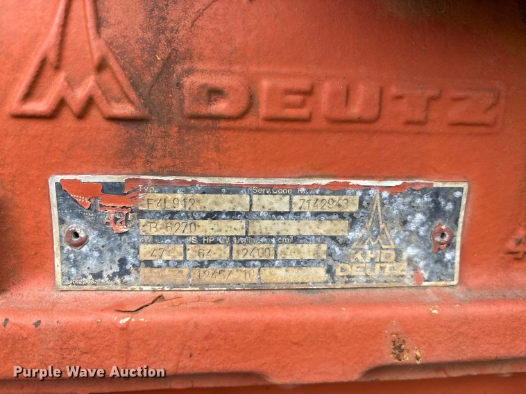 image for item EY9950 1985 Ditch Witch 6510DD trencher