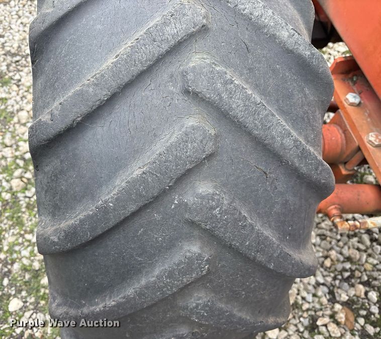 image for item EY9950 1985 Ditch Witch 6510DD trencher