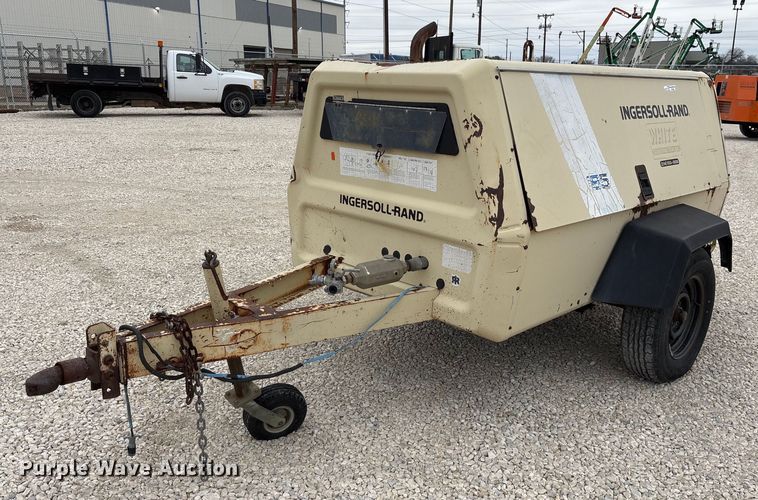 image for item EY9954 1993 Ingersoll Rand P185CWJD air compressor
