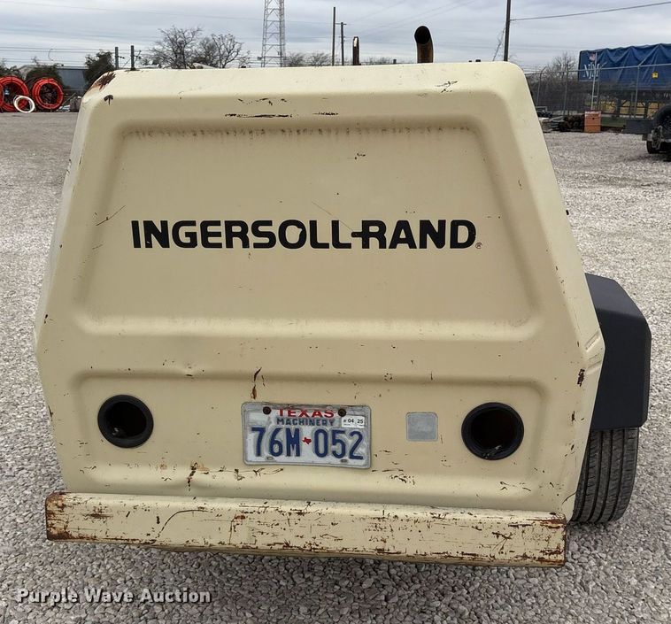 image for item EY9954 1993 Ingersoll Rand P185CWJD air compressor