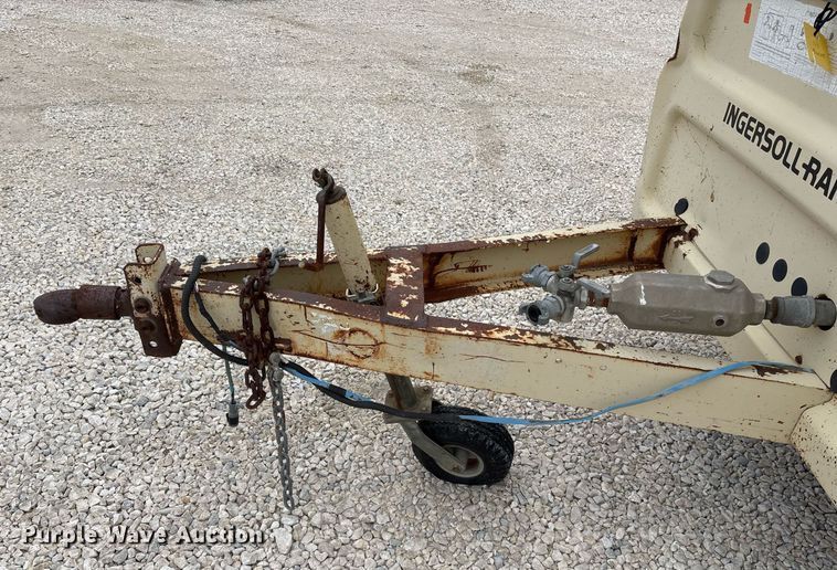 image for item EY9954 1993 Ingersoll Rand P185CWJD air compressor