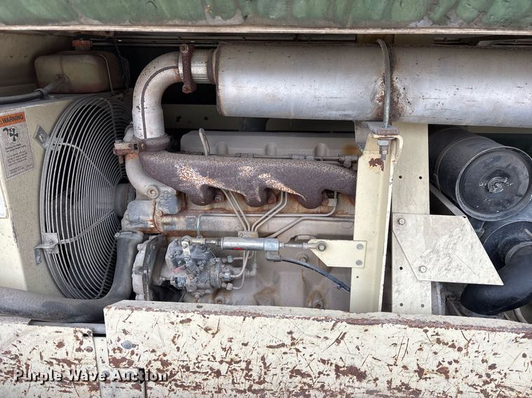 image for item EY9954 1993 Ingersoll Rand P185CWJD air compressor