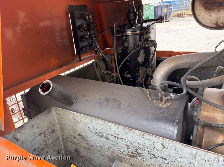 image for item EY9956 2000 Sullivan D018506JDB air compressor