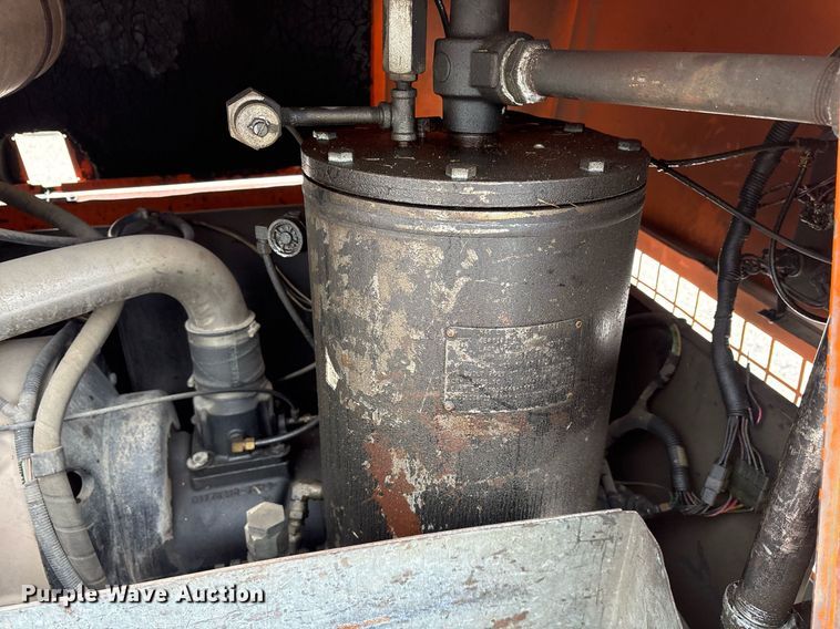 image for item EY9956 2000 Sullivan D018506JDB air compressor