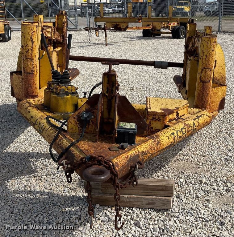 image for item EY9961 1990 Eaton Metal Products TCR14E reel trailer