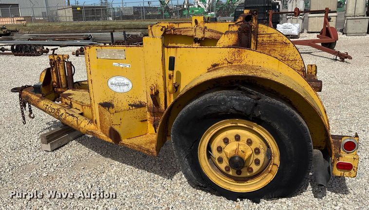 image for item EY9961 1990 Eaton Metal Products TCR14E reel trailer