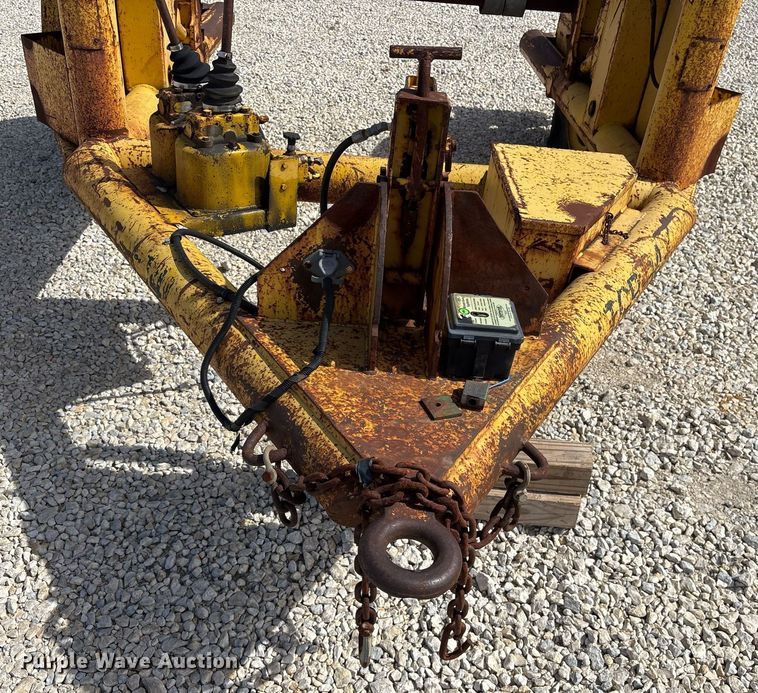 image for item EY9961 1990 Eaton Metal Products TCR14E reel trailer