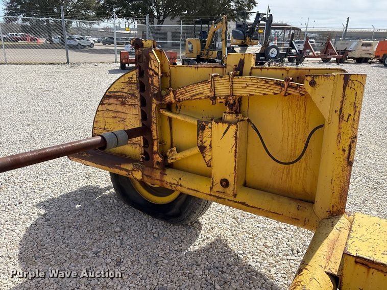 image for item EY9961 1990 Eaton Metal Products TCR14E reel trailer