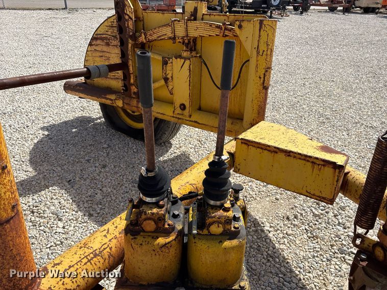 image for item EY9961 1990 Eaton Metal Products TCR14E reel trailer