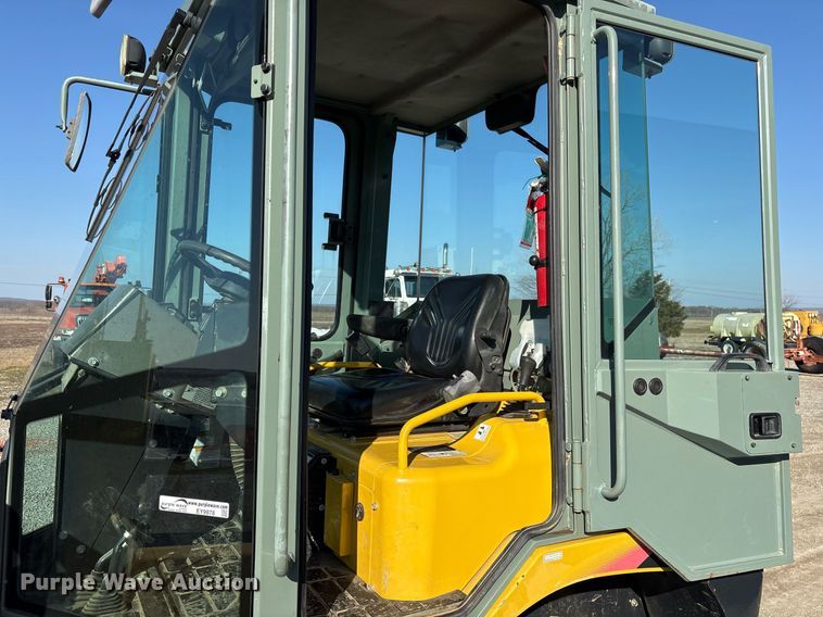 image for item EY9978 2014 Yanmar V4-6 wheel loader