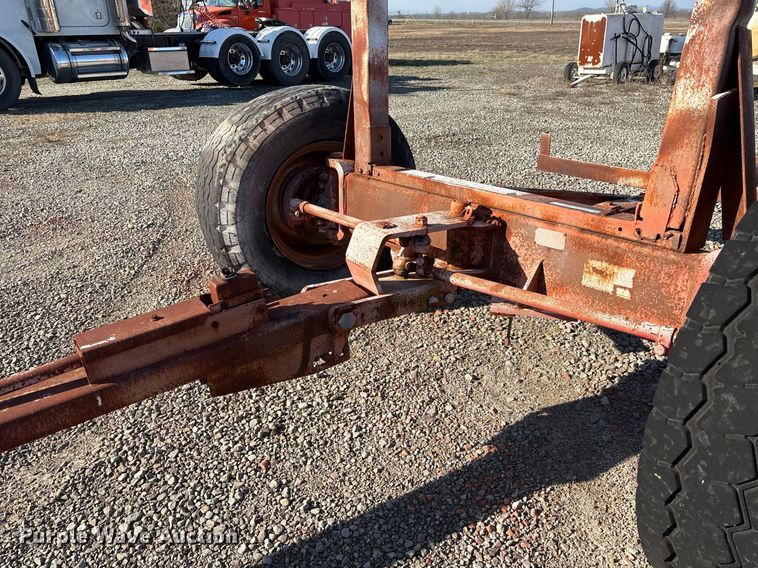 image for item EY9981 Pole trailer
