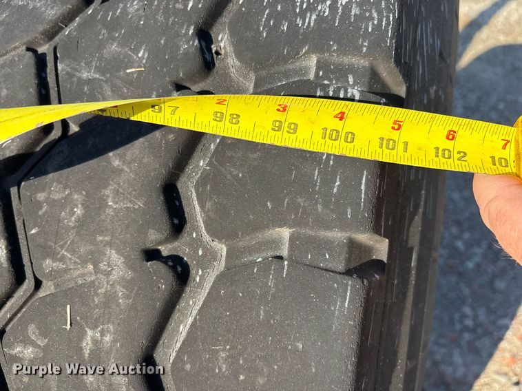 image for item EY9981 Pole trailer