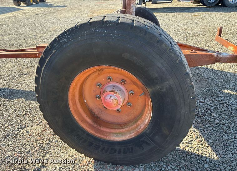 image for item EY9981 Pole trailer