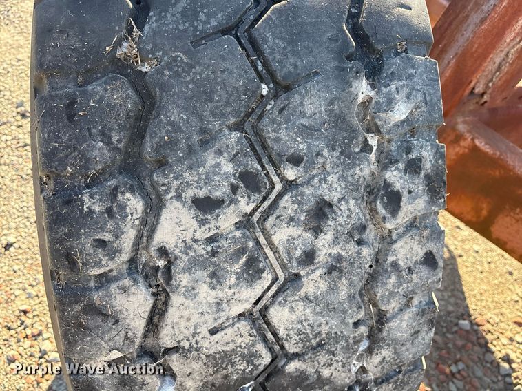 image for item EY9981 Pole trailer