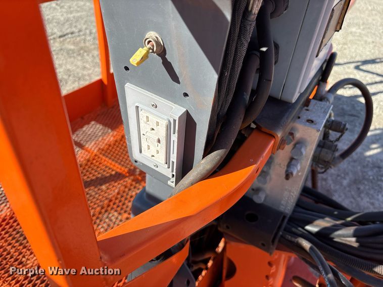 image for item EY9982 2006 JLG 1200SJP boom lift