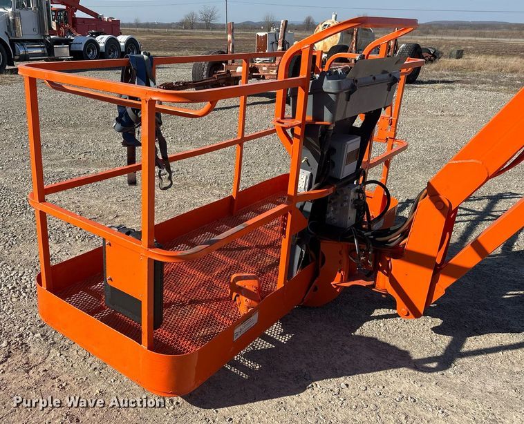 image for item EY9982 2006 JLG 1200SJP boom lift