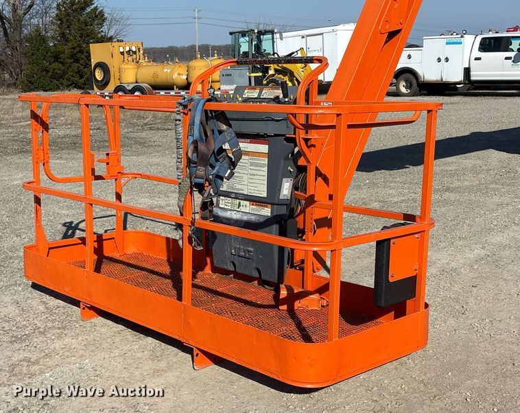image for item EY9982 2006 JLG 1200SJP boom lift