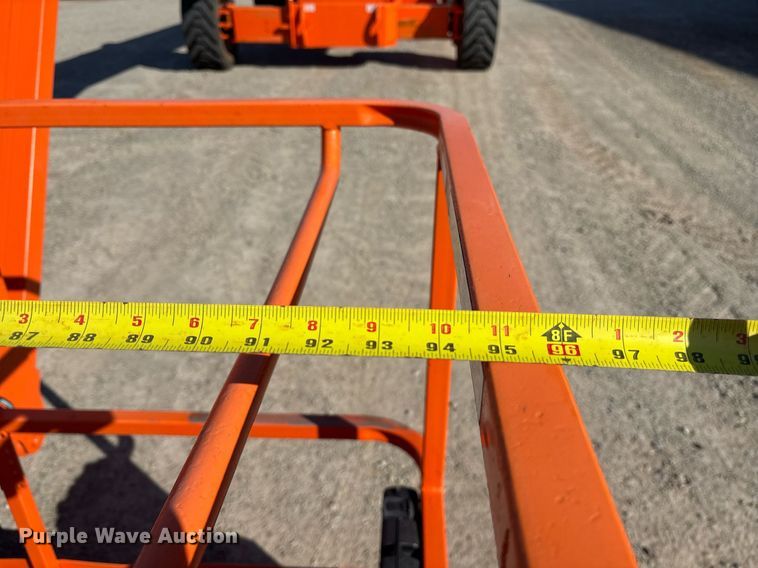 image for item EY9982 2006 JLG 1200SJP boom lift