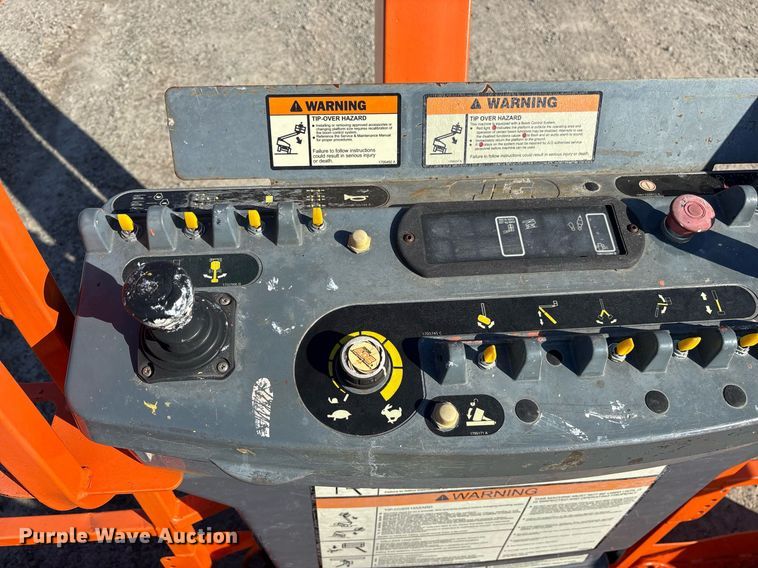 image for item EY9982 2006 JLG 1200SJP boom lift