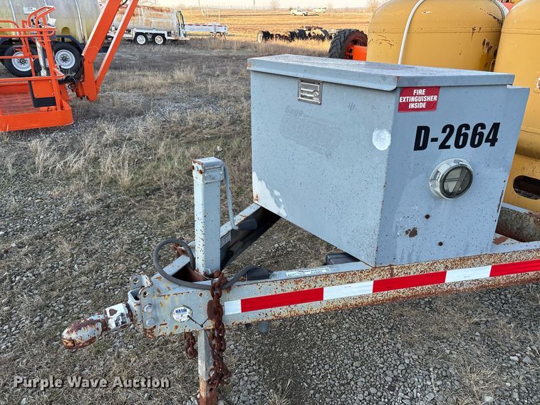 image for item EY9983 2010 Sage Oil Vac 112556 lube trailer