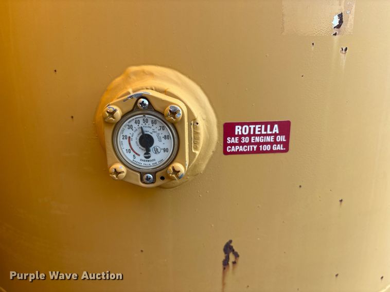 image for item EY9983 2010 Sage Oil Vac 112556 lube trailer