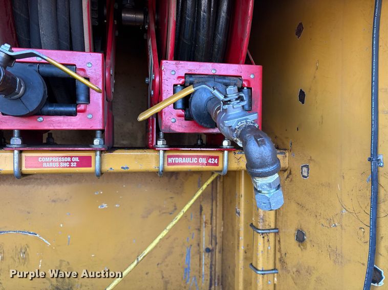 image for item EY9983 2010 Sage Oil Vac 112556 lube trailer