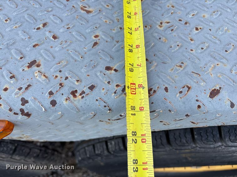 image for item EY9983 2010 Sage Oil Vac 112556 lube trailer