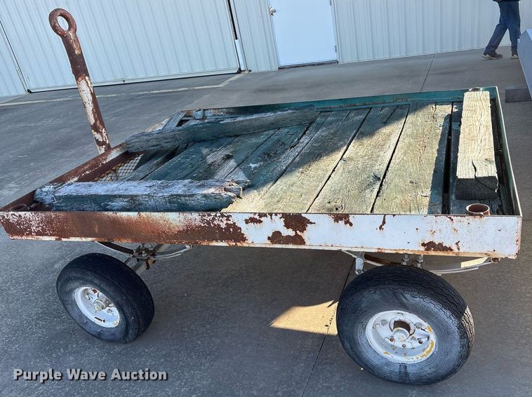 image for item EY9986 Hay wagon