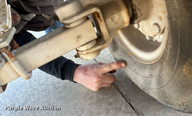 image for item EY9986 Hay wagon