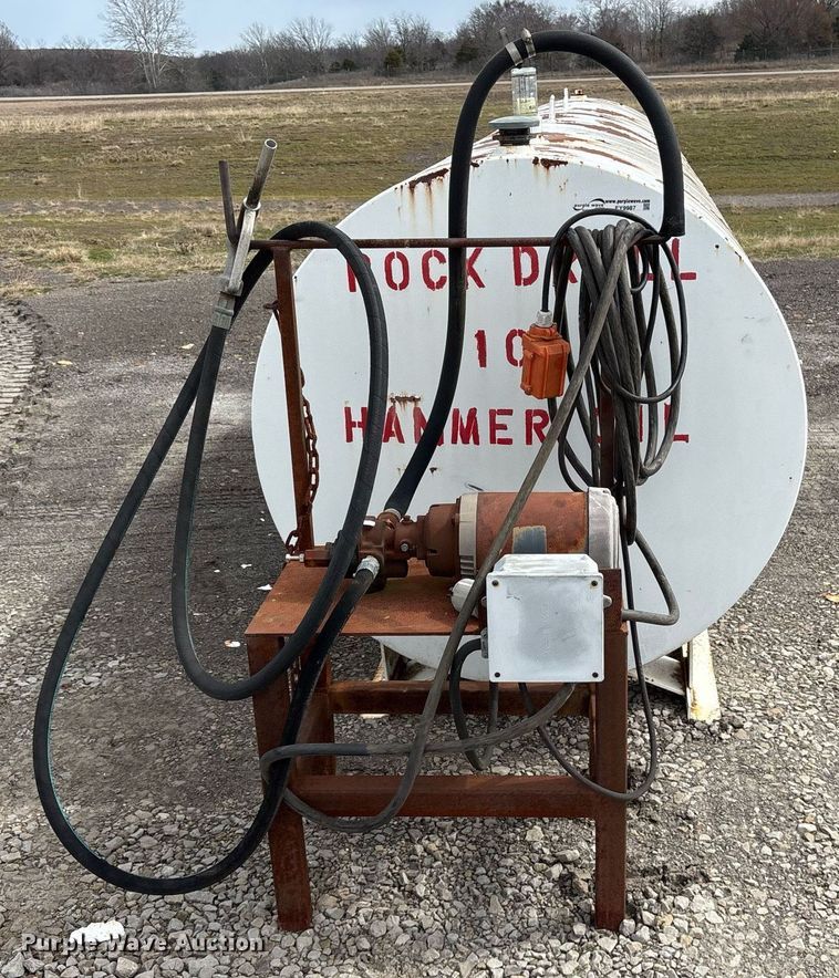 image for item EY9987 Oil tank