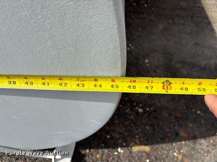 image for item EY9987 Oil tank