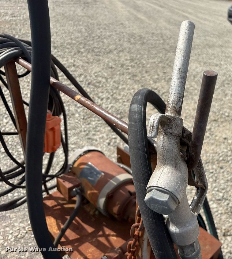 image for item EY9987 Oil tank